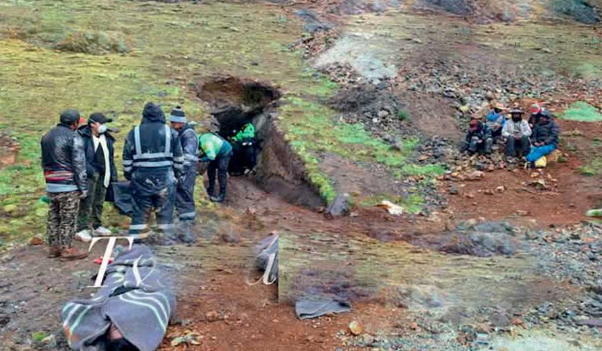 TRAGEDIA MINERA EN APURÍMAC: TRES JÓVENES MUEREN EN SOCAVÓN ARTESANAL POR POSIBLE INTOXICACIÓN CON CIANURO